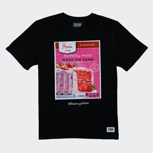 Men's Wedding Cake Strawberry Cake T-Shirt